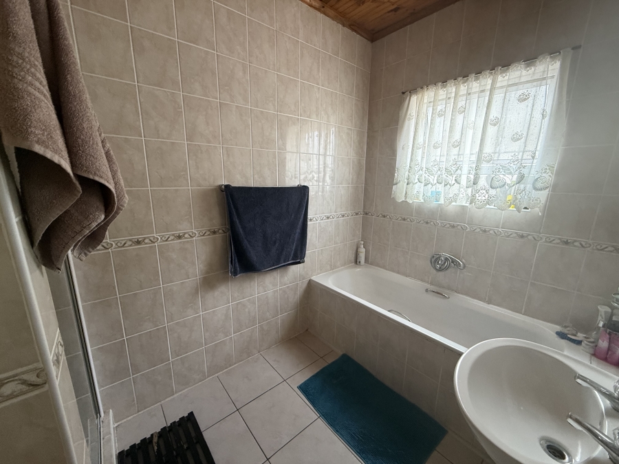 3 Bedroom Property for Sale in Langebaan North Western Cape